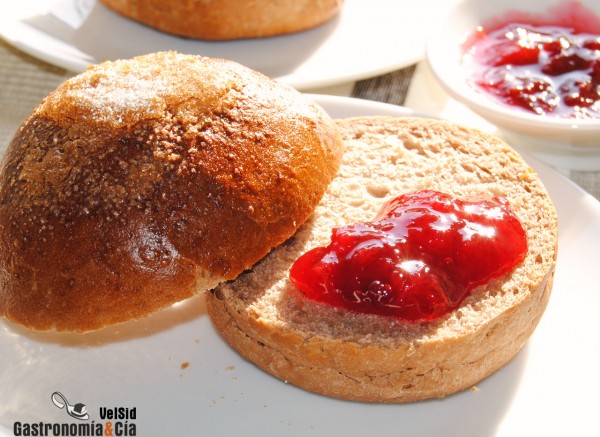 Brioches de chocolate y amaretto